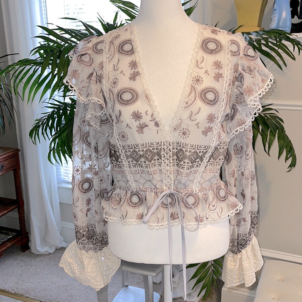 ALEXIS Dagmara Embroidery Top